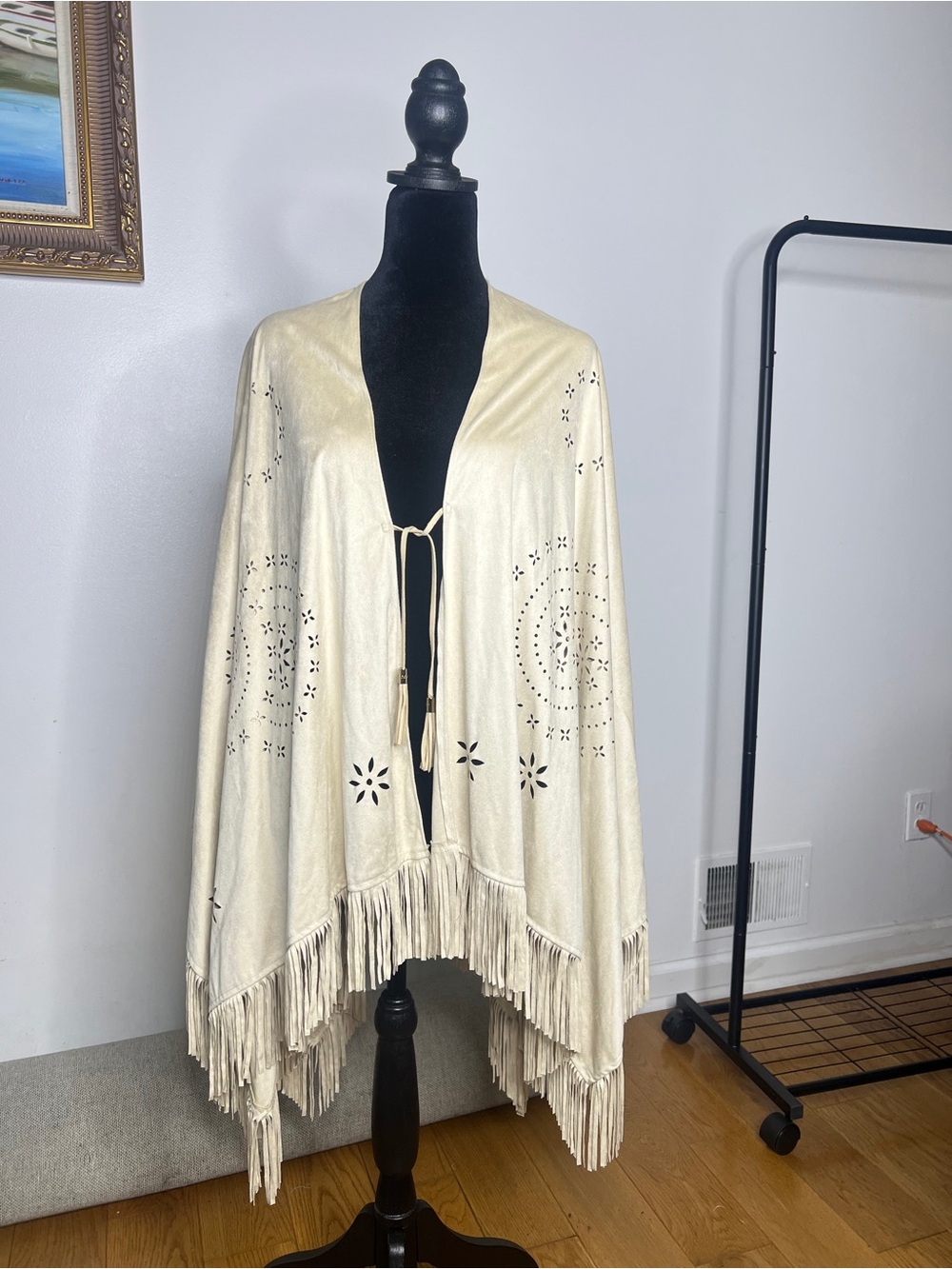 Marc New York Cream Laser-Cut Fringe Shawl kimono with Tassel Tie